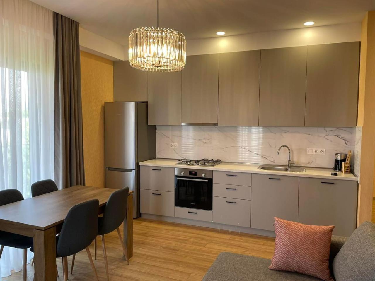 Tbilisi Hilton Apartment Exterior photo