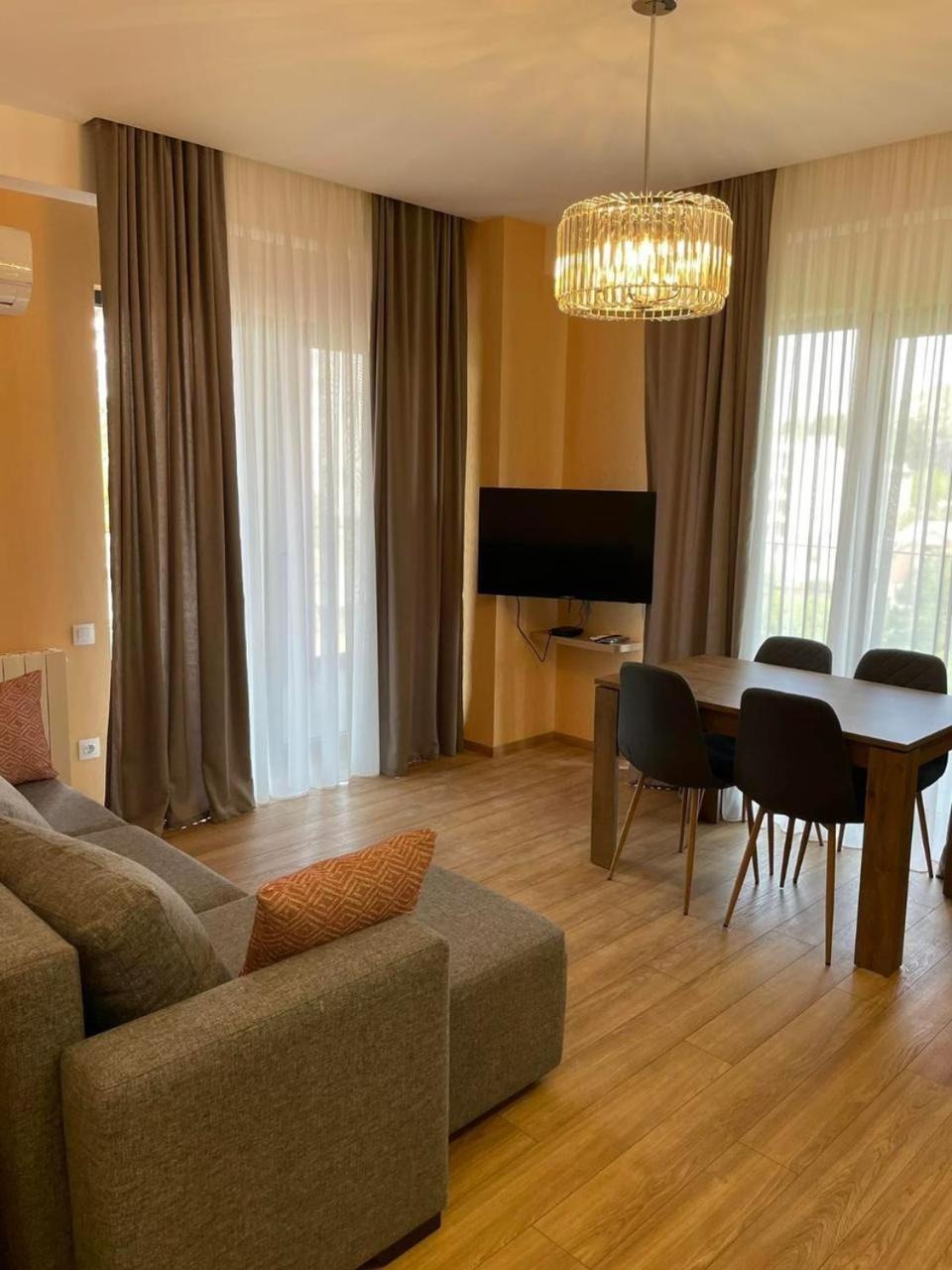 Tbilisi Hilton Apartment Exterior photo