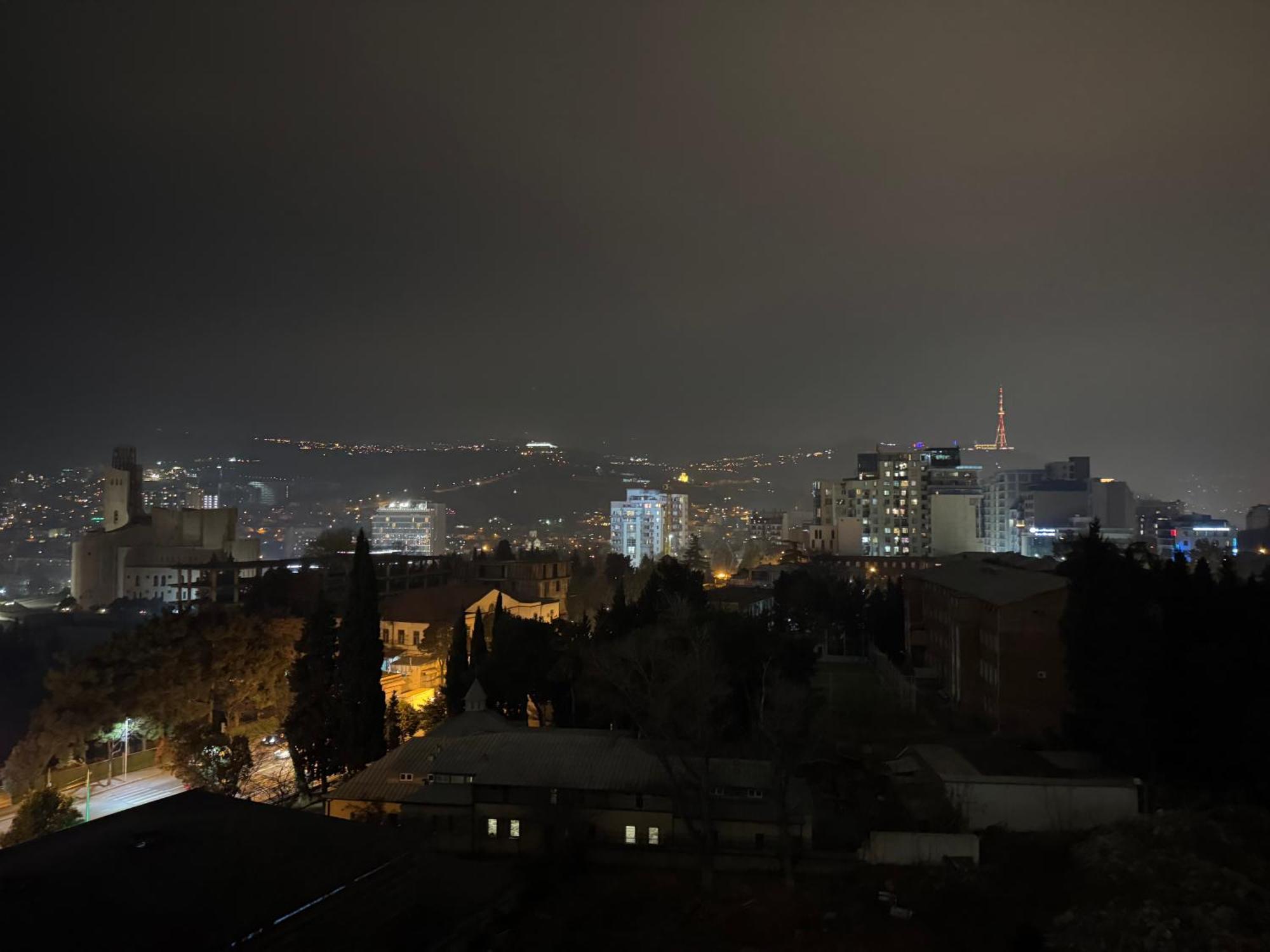 Tbilisi Hilton Apartment Exterior photo